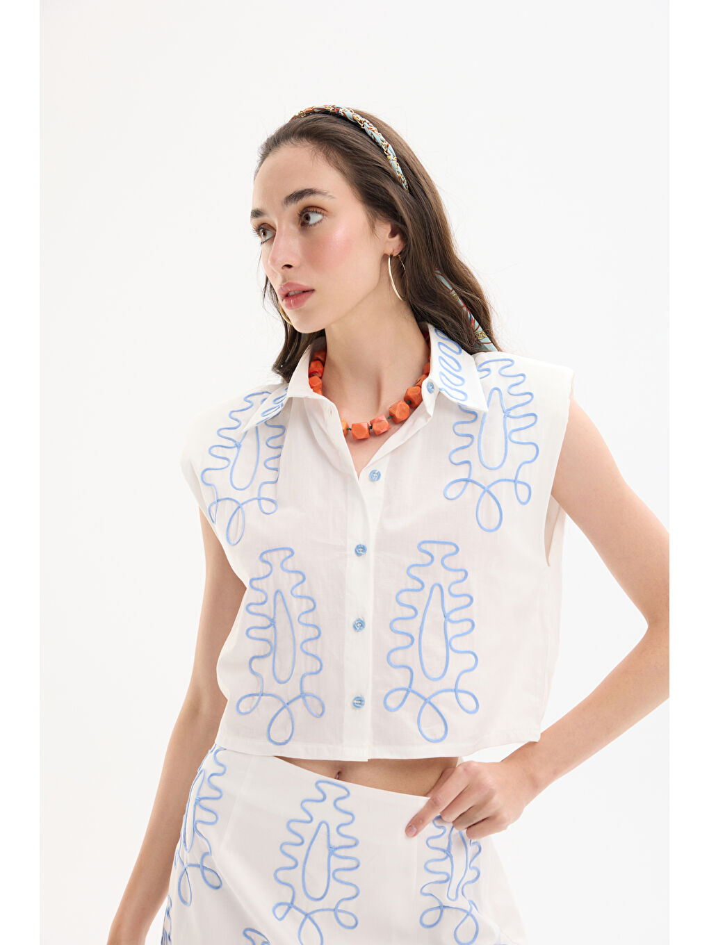 Etnik Motif Nakışlı Vatkalı Gömlek Ekru