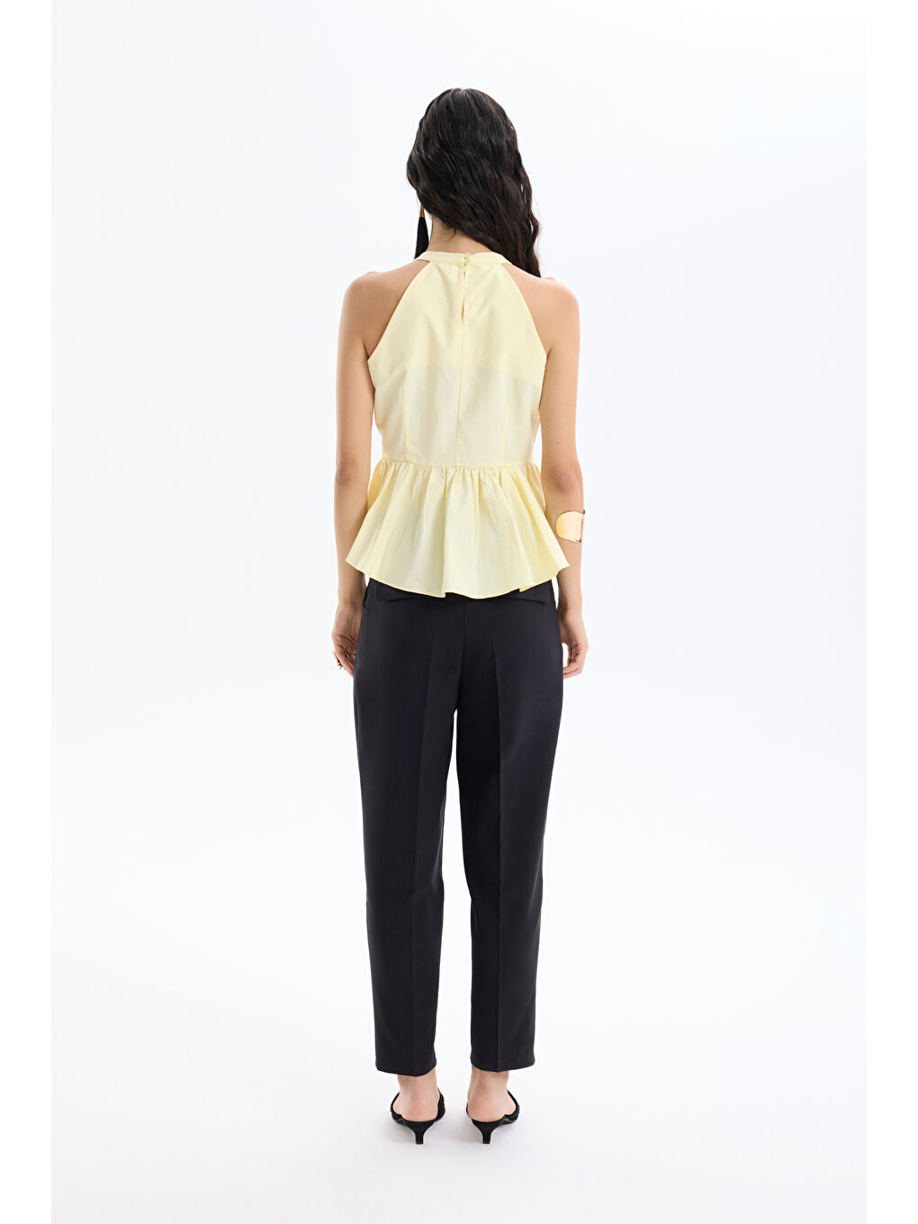 Önü Bağcıklı Halter Yaka Bluz Sarı-4
