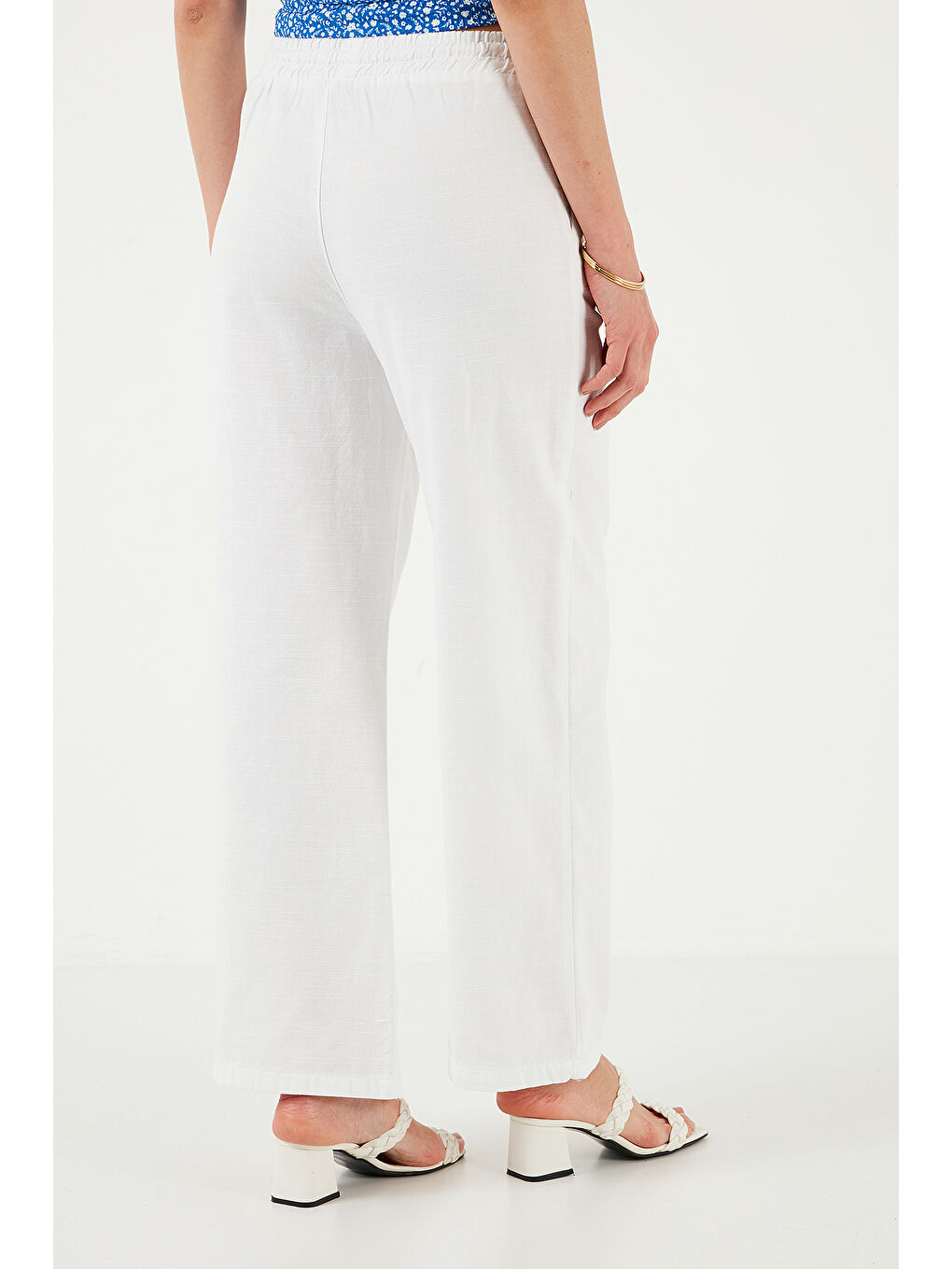 Beyaz Pamuklu Relaxed Fit Yüksek Bel Bol Paça Kadın Pantolon 668Yp5118-6