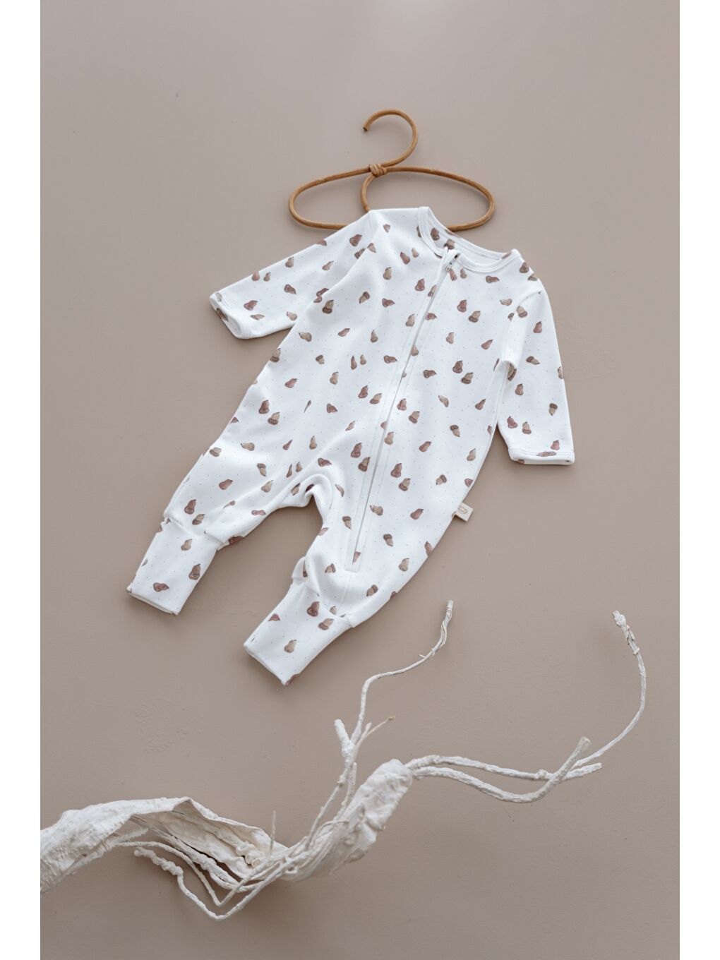 Beyaz Armut Baskılı Calmy Serisi Kendinden Patikli Fermuarlı Tulum-4