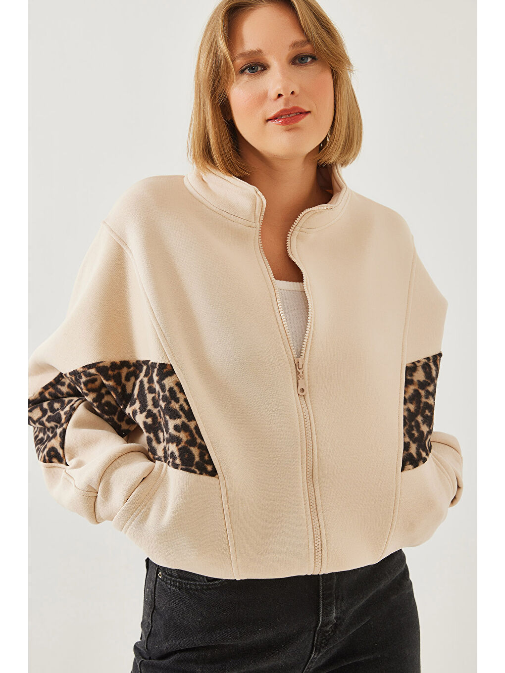 Bej Kadın Leopar Desen Polar Garnili Fermuarlı Hırka-5