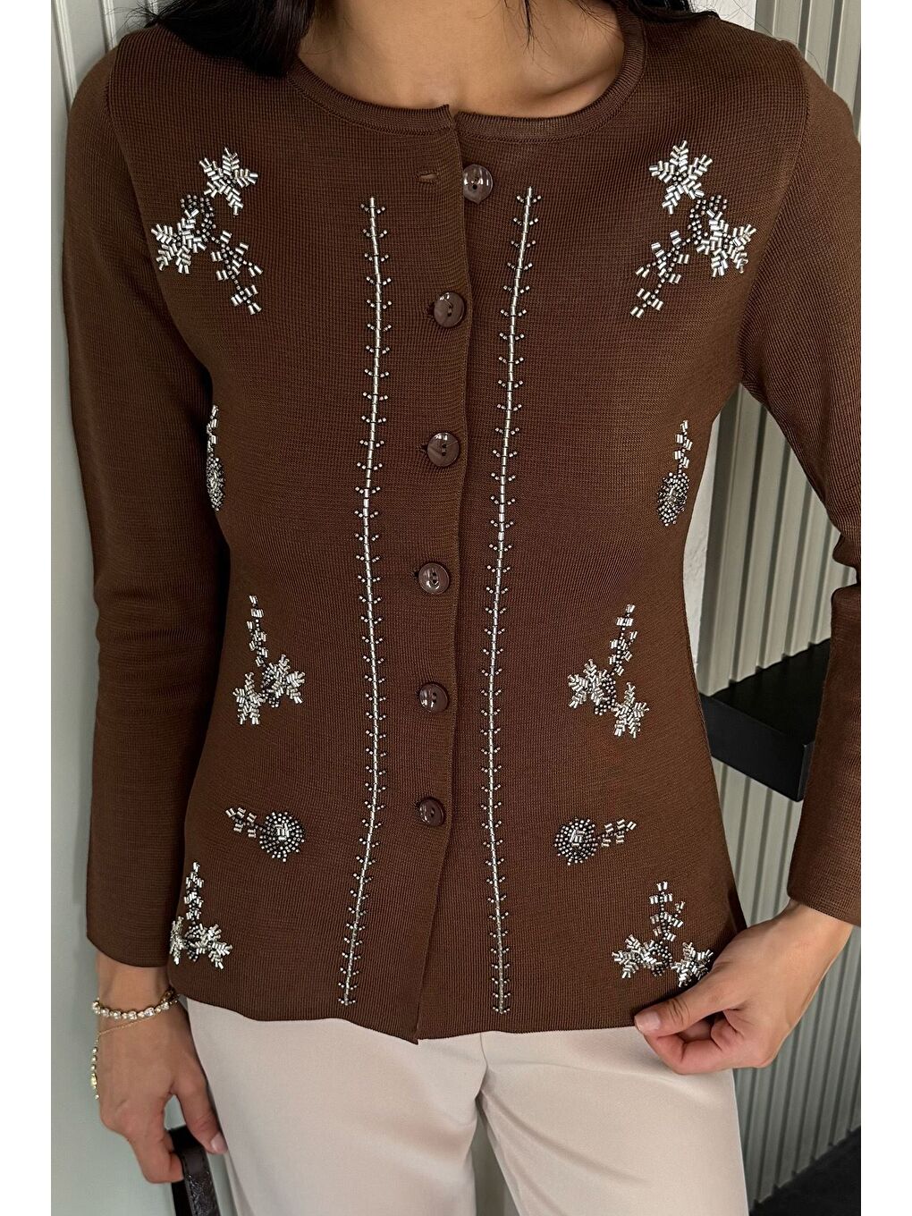 Kahverengi Taşlı Triko Hırka-2