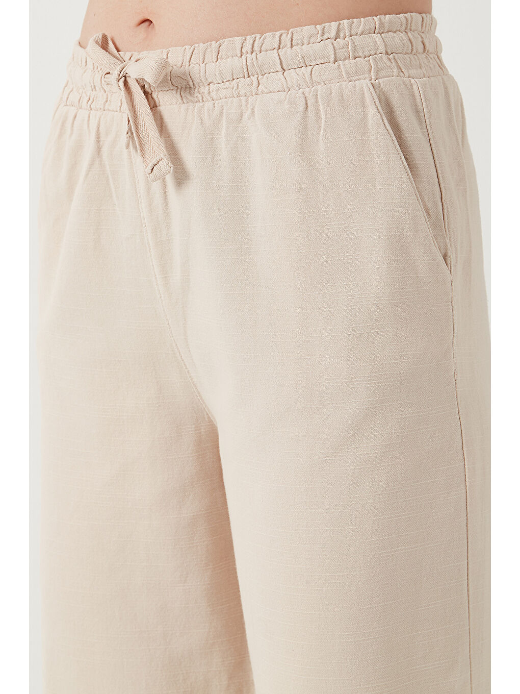 Bej Pamuklu Relaxed Fit Yüksek Bel Bol Paça Kadın Pantolon 668Yp5118-4