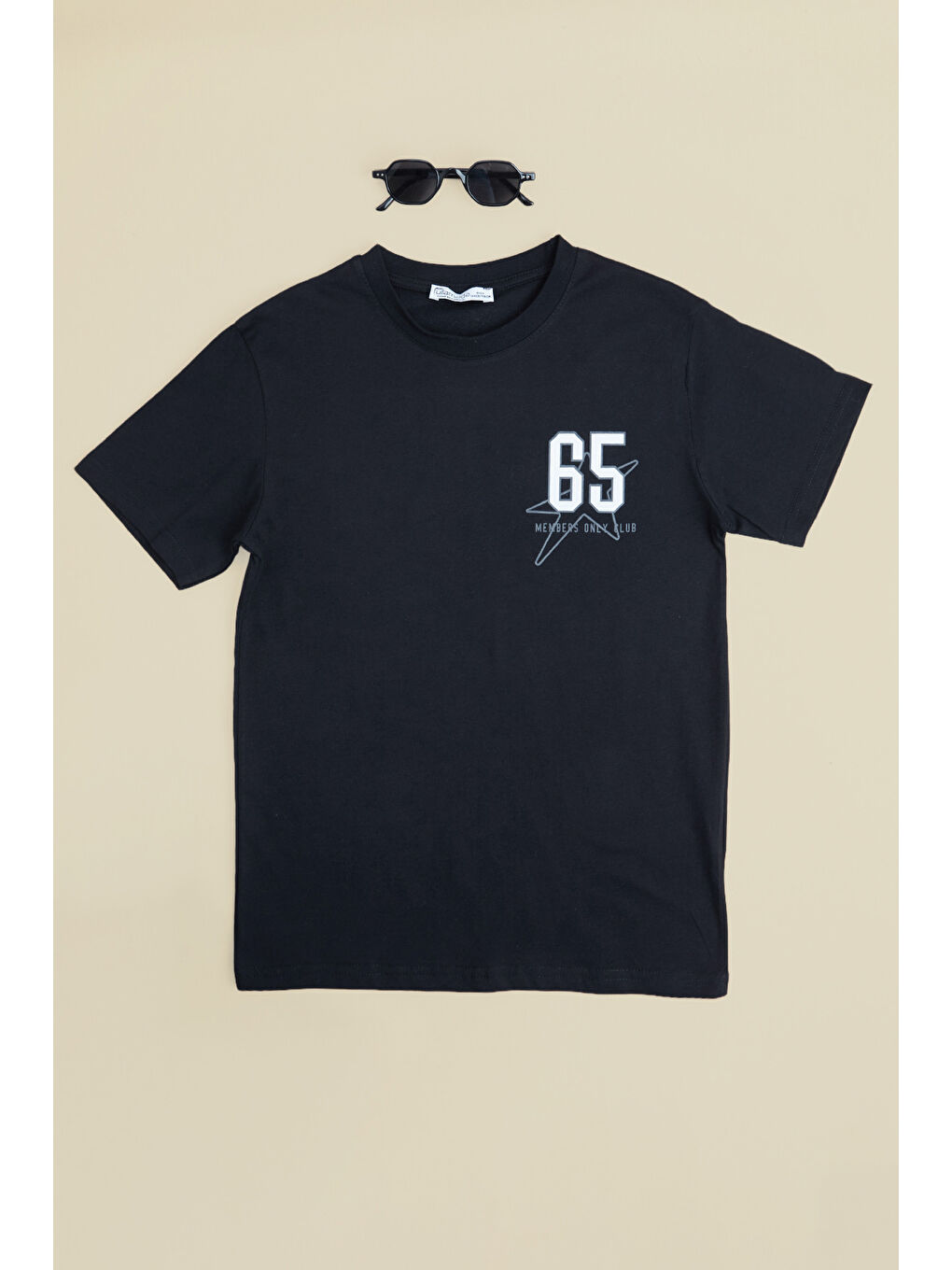 Siyah Sayı Ve Yazı Baskılı Erkek Çocuk Tişört