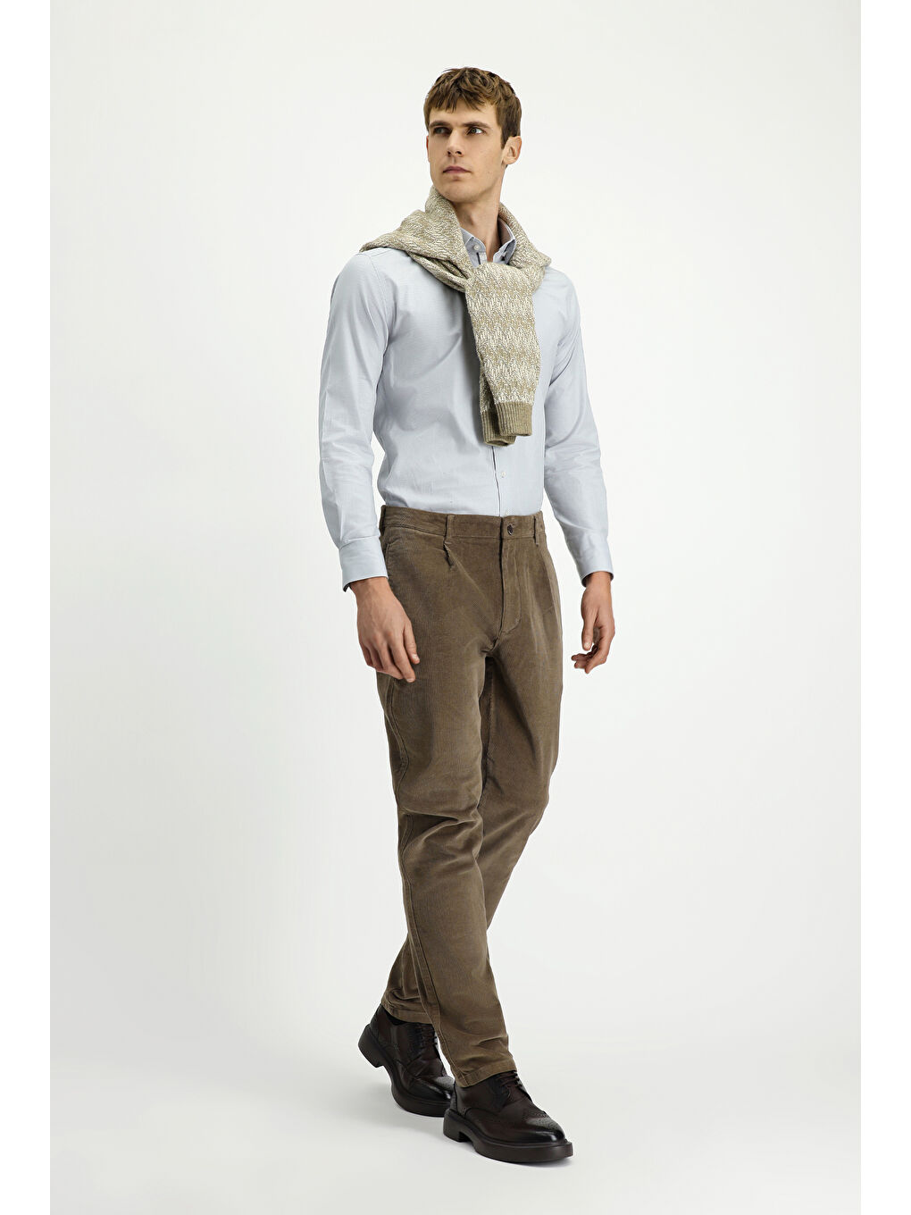 Bej Regular Fit Elastanlı Pileli Kadife Pantolon-1