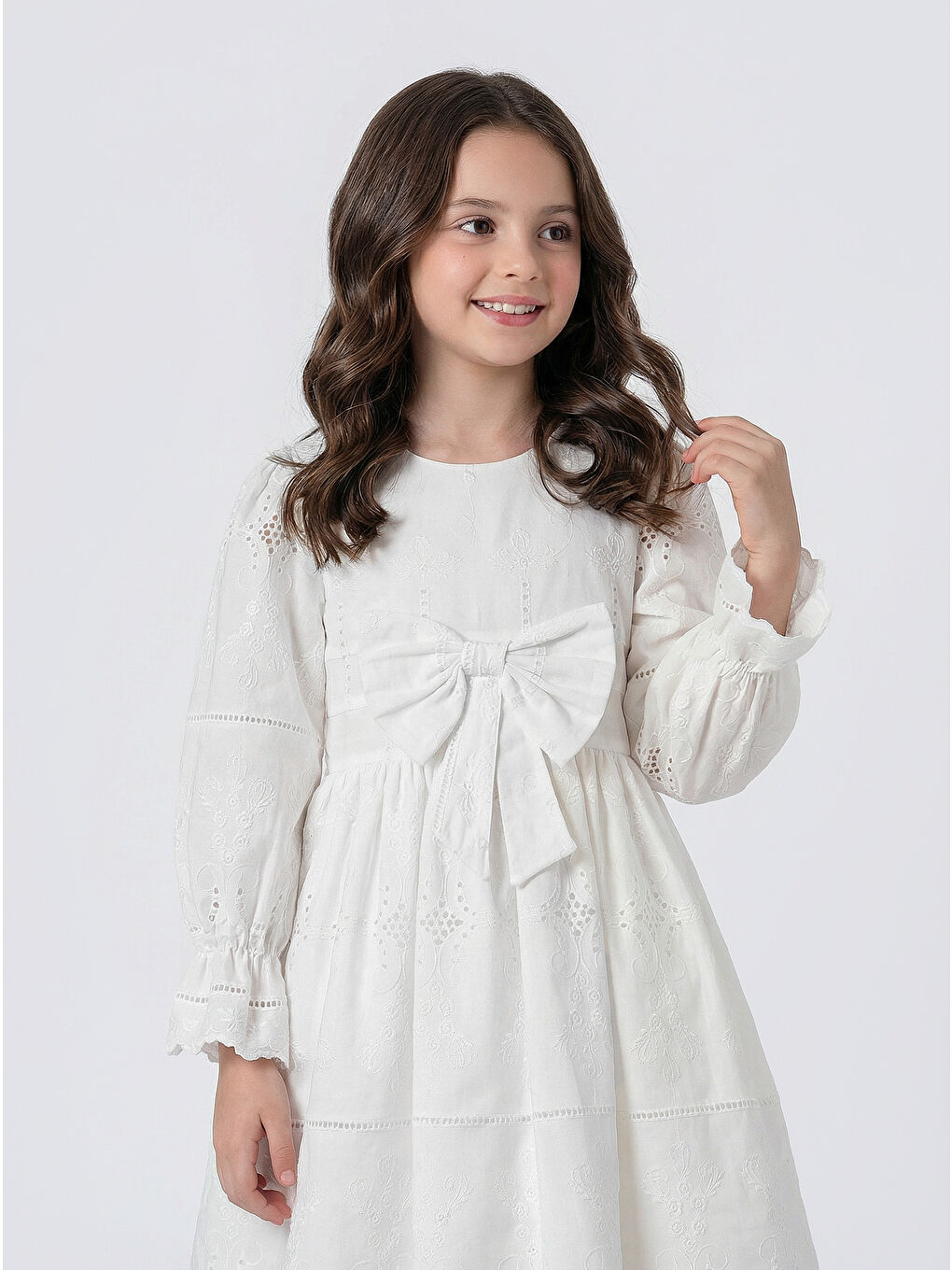Beyaz Kız Çocuk Uzun Kollu Önü Kurdelalı Fisto Elbise-4