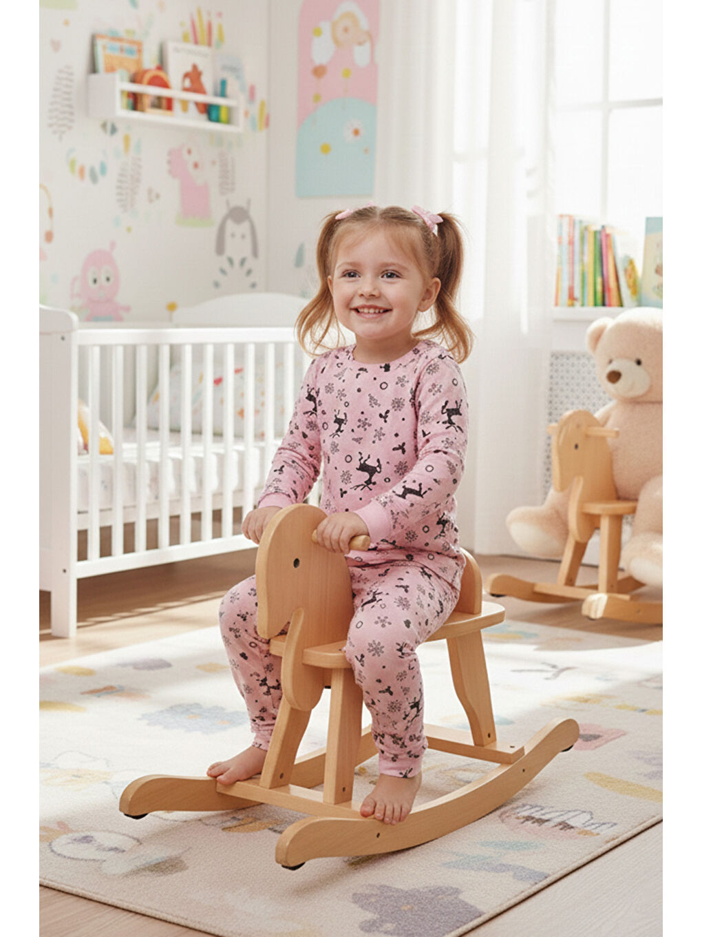 Pembe Kar Tanesi Ve Geyik Desenli Unisex Çocuk Pijama Takımı