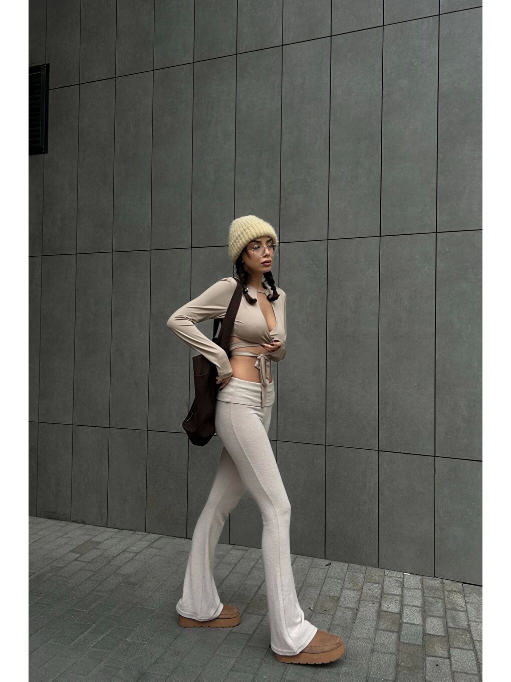 Kadın Bej Bel Katlamalı Pantolon 1010-0350-11