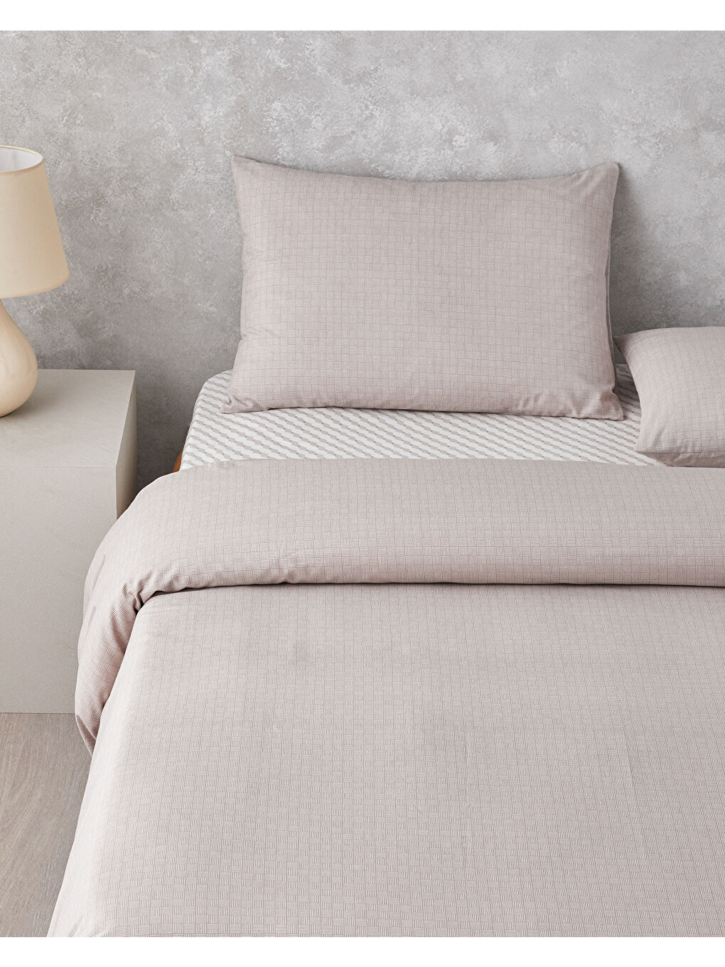 Mor Linework Kolay Ütülenir Tek Kişilik Nevresim Takımı 160x220 cm Açık Mürdüm-1