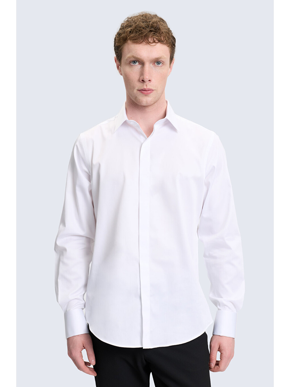 Beyaz Comfort Fit Slim Yaka 100% Pamuk Uzun Kollu Damatlık Gömlek