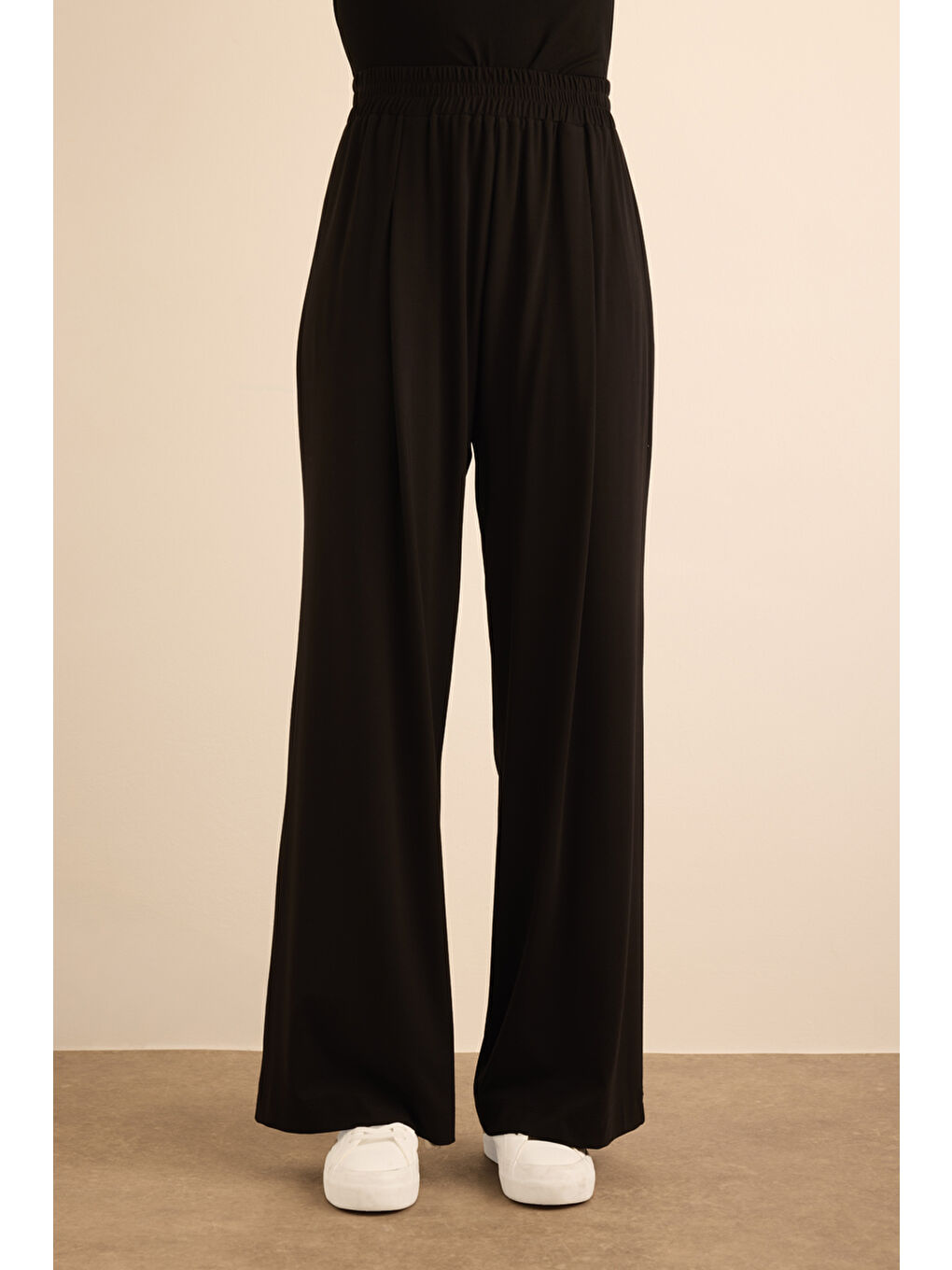 Siyah Beli Lastikli Örme Bol Pantolon-1