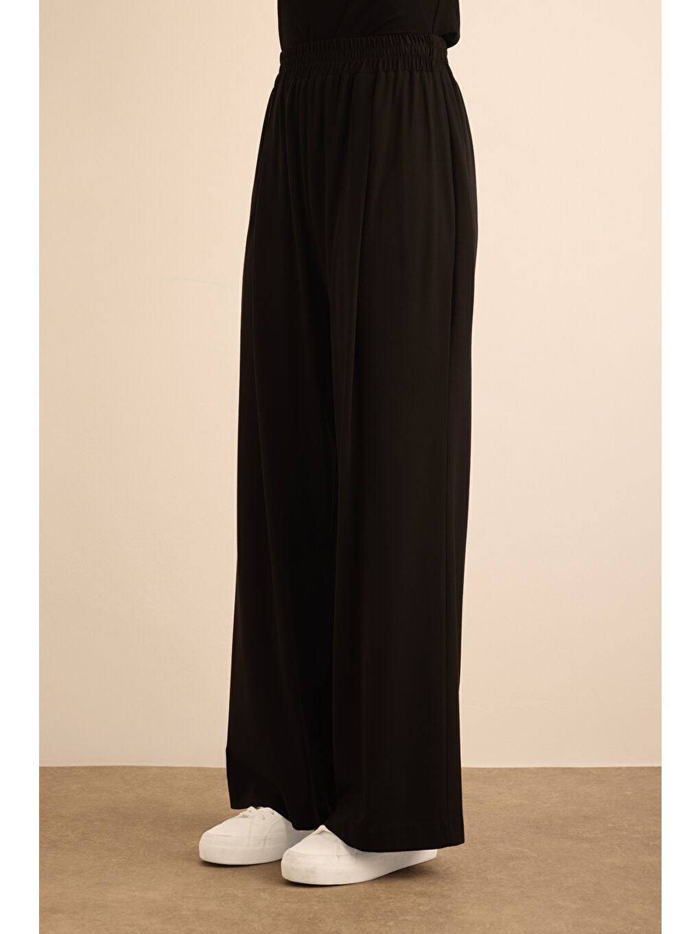 Siyah Beli Lastikli Örme Bol Pantolon-3