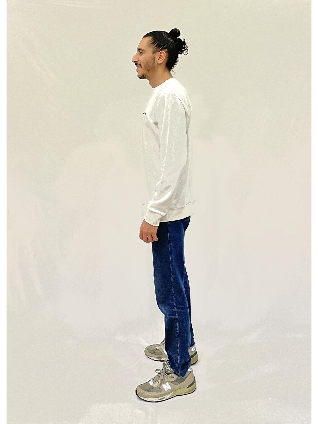 Ekru Erkek Bisiklet Yaka Rahat Kalıp 3 İplik Kalın AİR Nakışlı Sweatshirt SPR24SW33-1