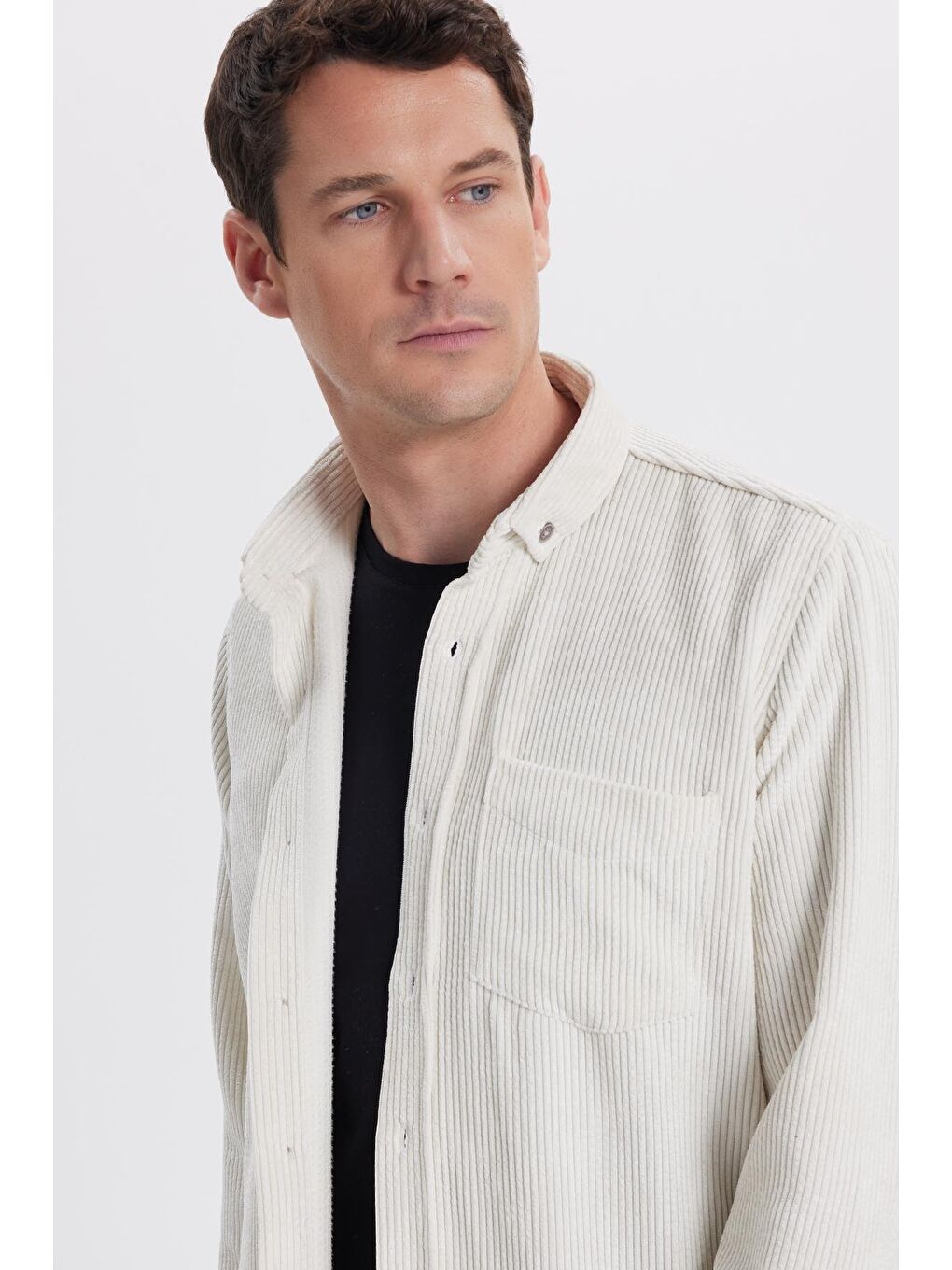 Ekru Erkek Regular Fit Rahat Kesim Fitilli Kadife Görünüm Düğmeli Yaka Krem Rengi Ceket Gömlek-1