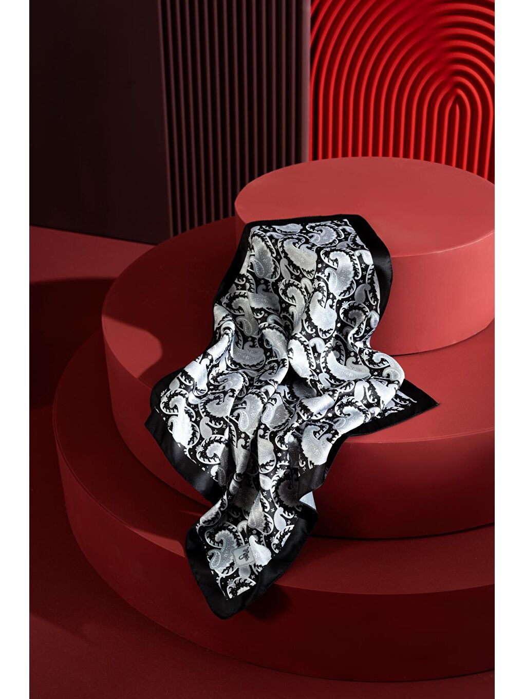 Siyah Kadın Şal Desen 55*55 cm Bandana & Fular