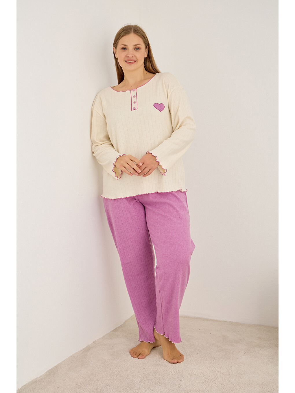 Pembe Kalp Nakışlı Büyük Beden Örme İnterlok Pijama Takım25228002-1