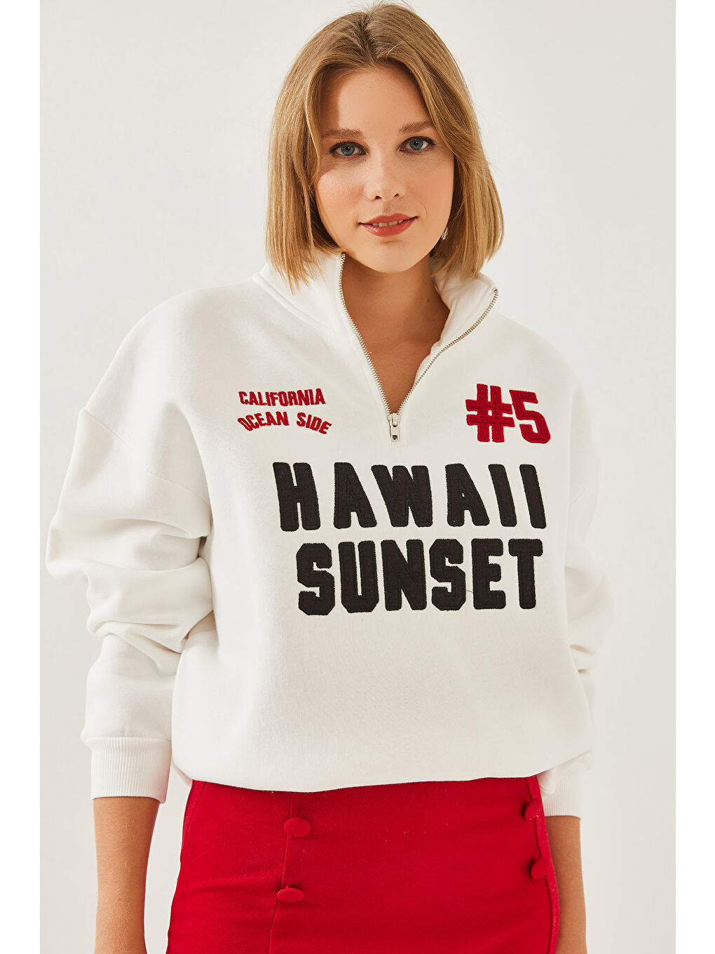Beyaz Kadın Fermuarlı Üç İplik Şardonlu Sweatshirt-5