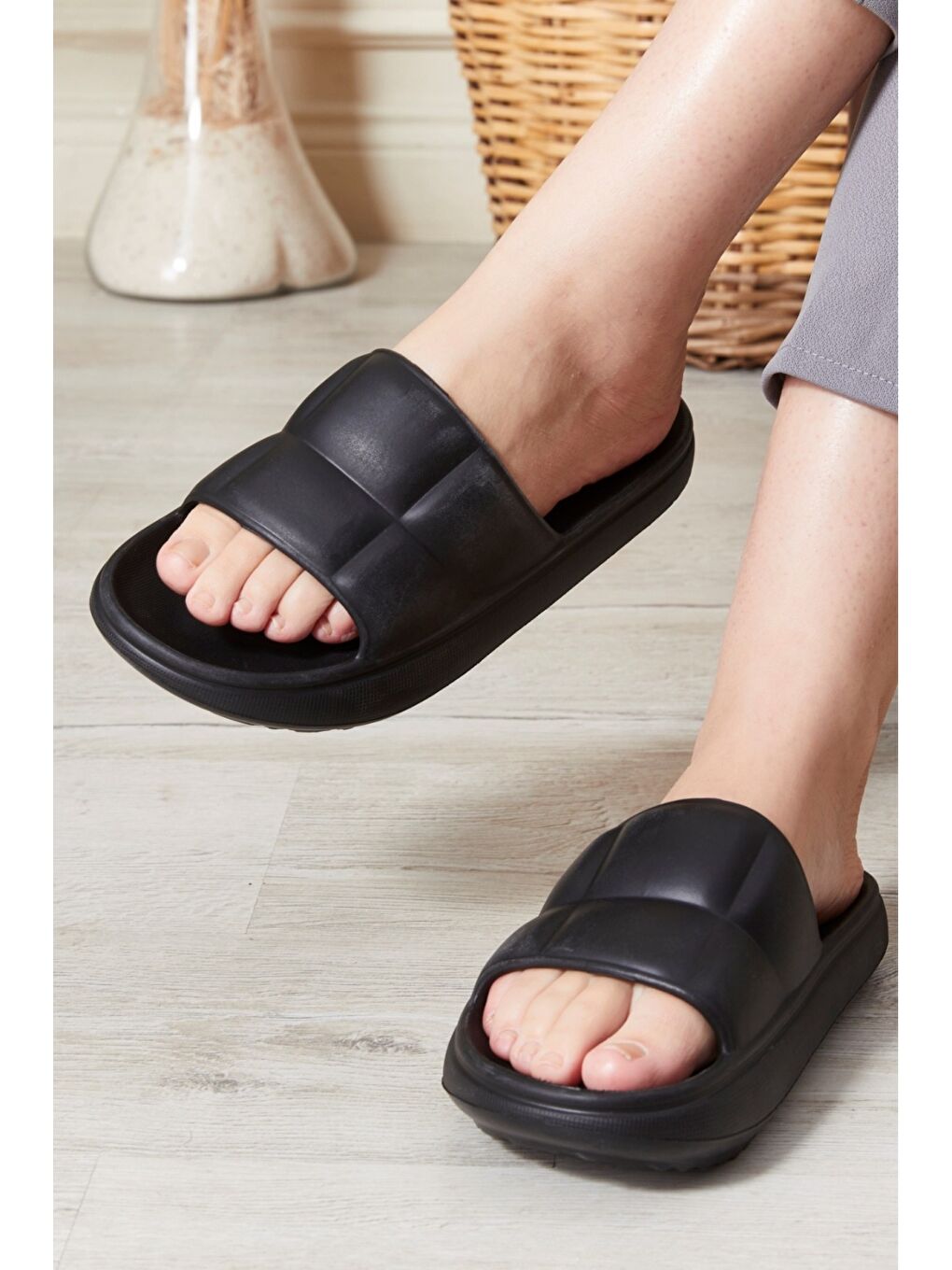 Siyah Lacivert Kadın Günlük Konfor Terlik-1