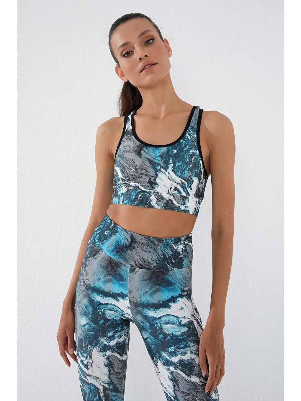 Mavi Karışık Batik Desenli Dar Kalıp U Yaka Kadın Spor Büstiyer - 97146