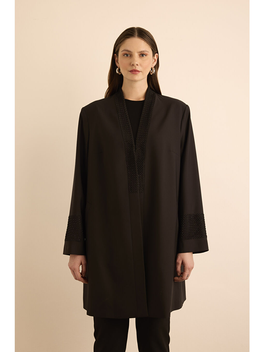 Siyah Taşlı File Detaylı Kap-3