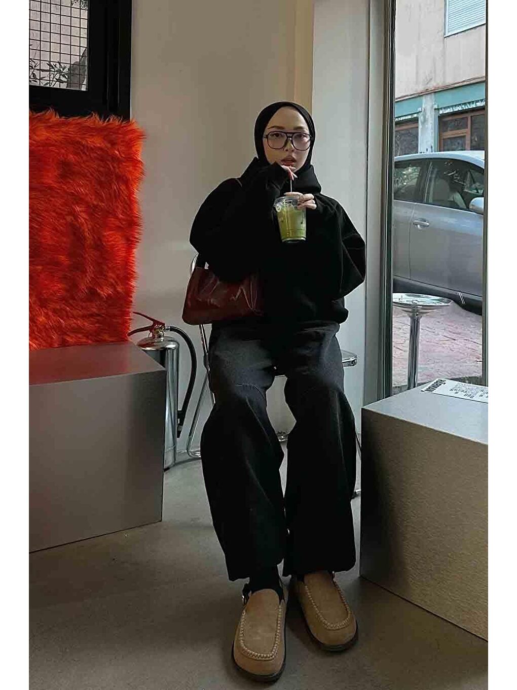 Kapüşonlu Oversize Yan Cepli Sweat Siyah-3