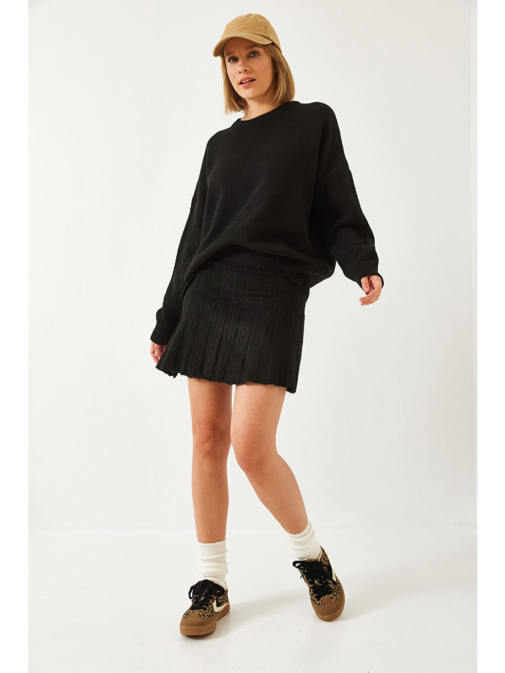 Siyah Kadın Etekli Triko Alt Üst Takım-2