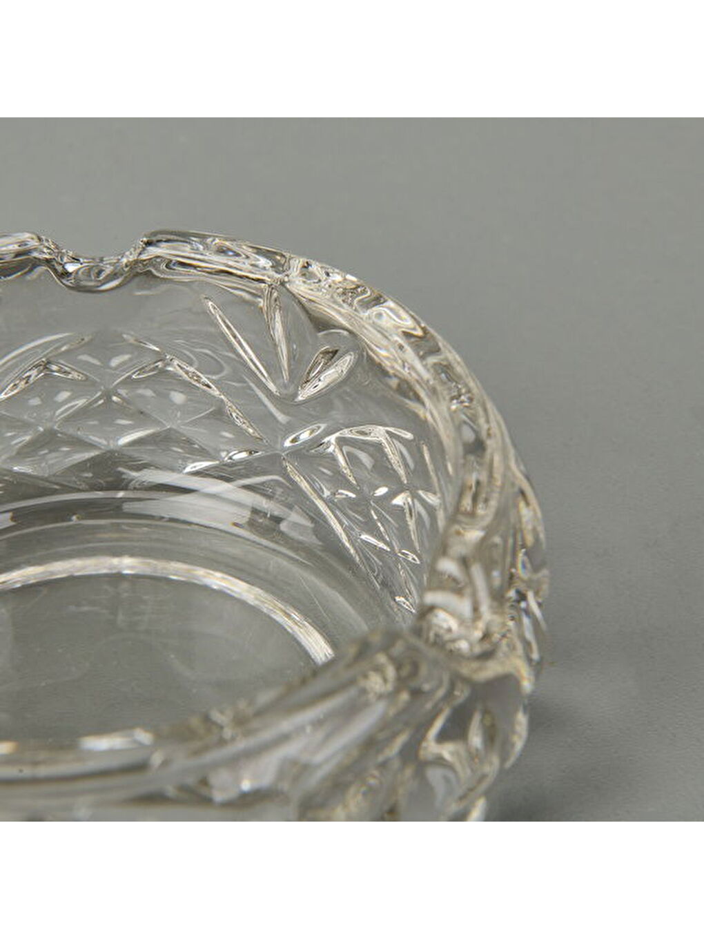 Renksiz Yuvarlak Cam Küllük - Şeffaf - 9,5 cm-3