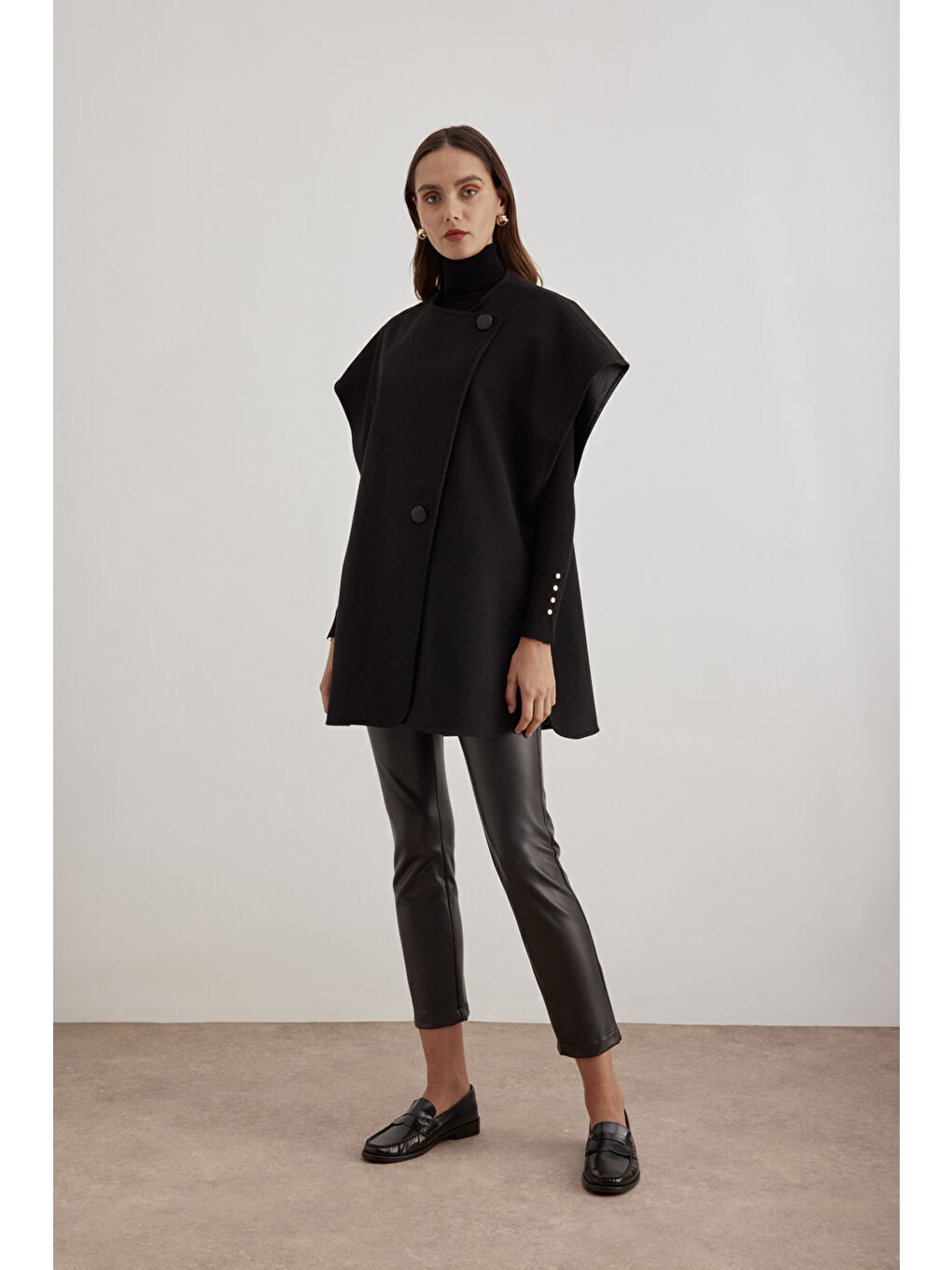 Siyah 18182111 Kolsuz Düğme Detaylı Kap-1