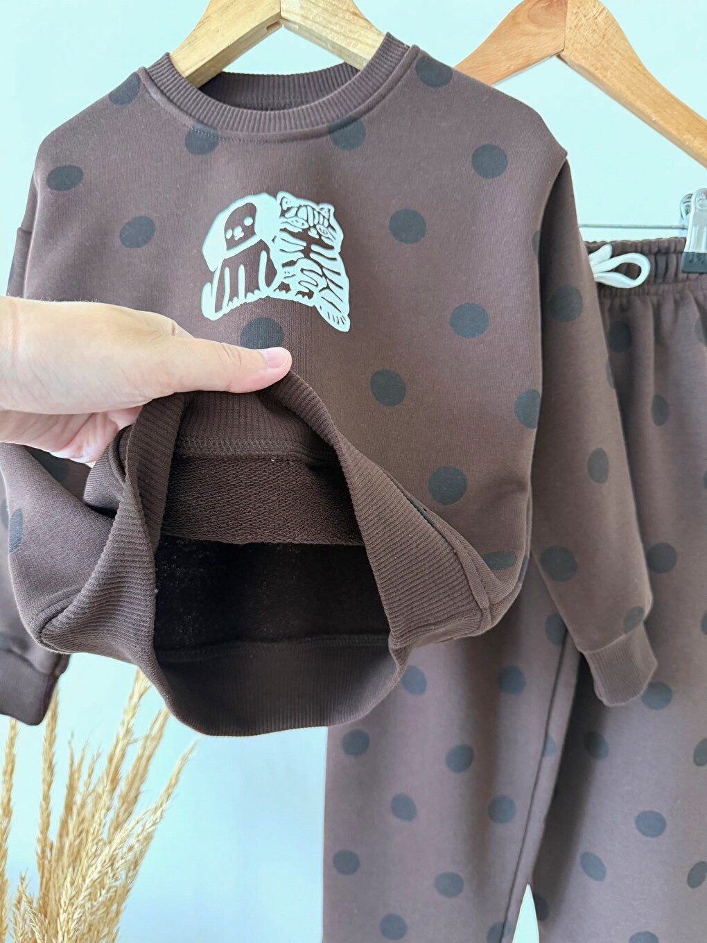 Lacivert Çocuk Pamuklu Baskılı Kahverengi Puantiyeli Sweatshirt Ve Eşofman Takımı-2
