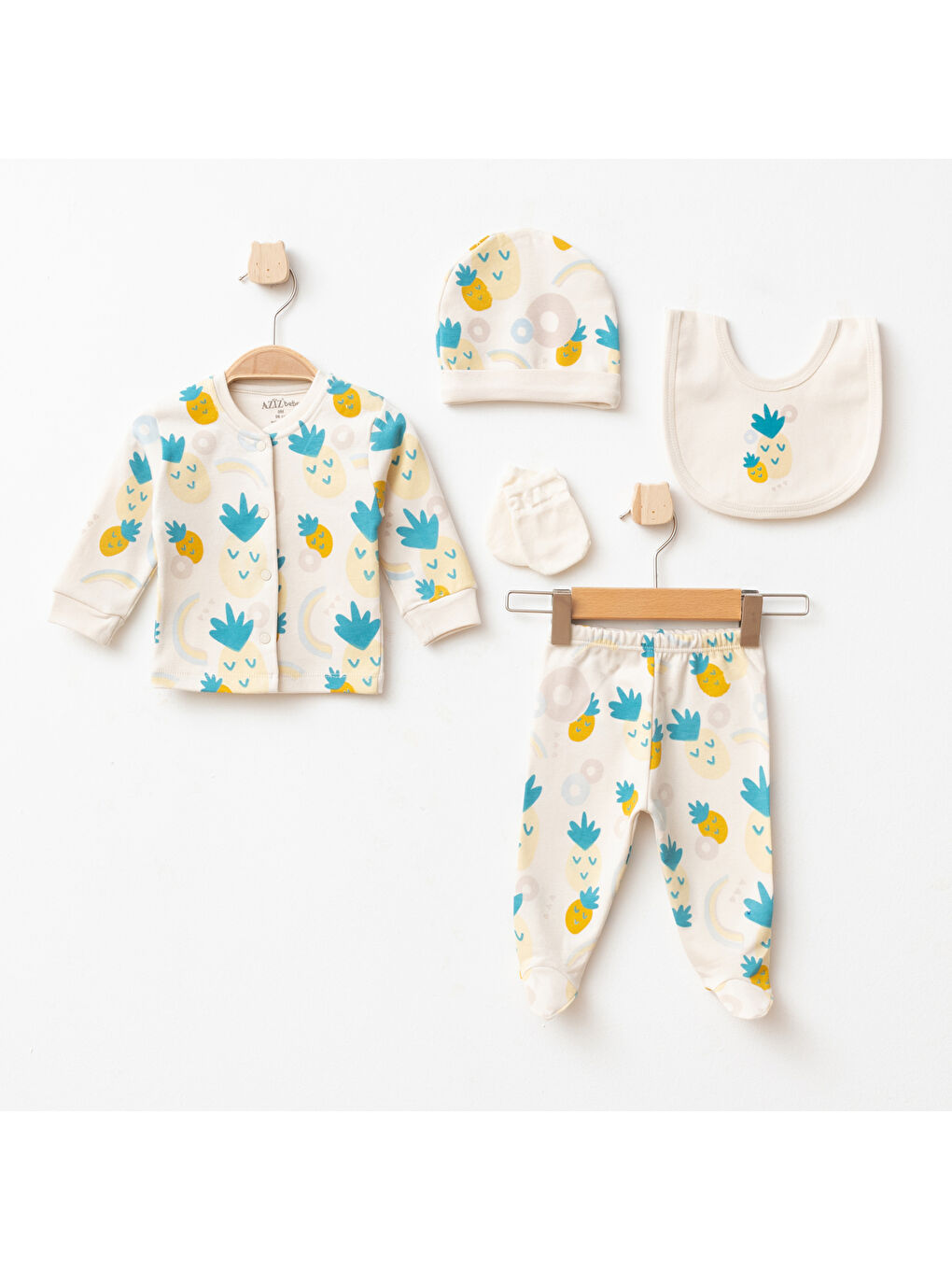 Sarı Kız Bebek Ananas Desenli 5' Li Hastane Çıkış Seti 0 Ay - 3 Ay