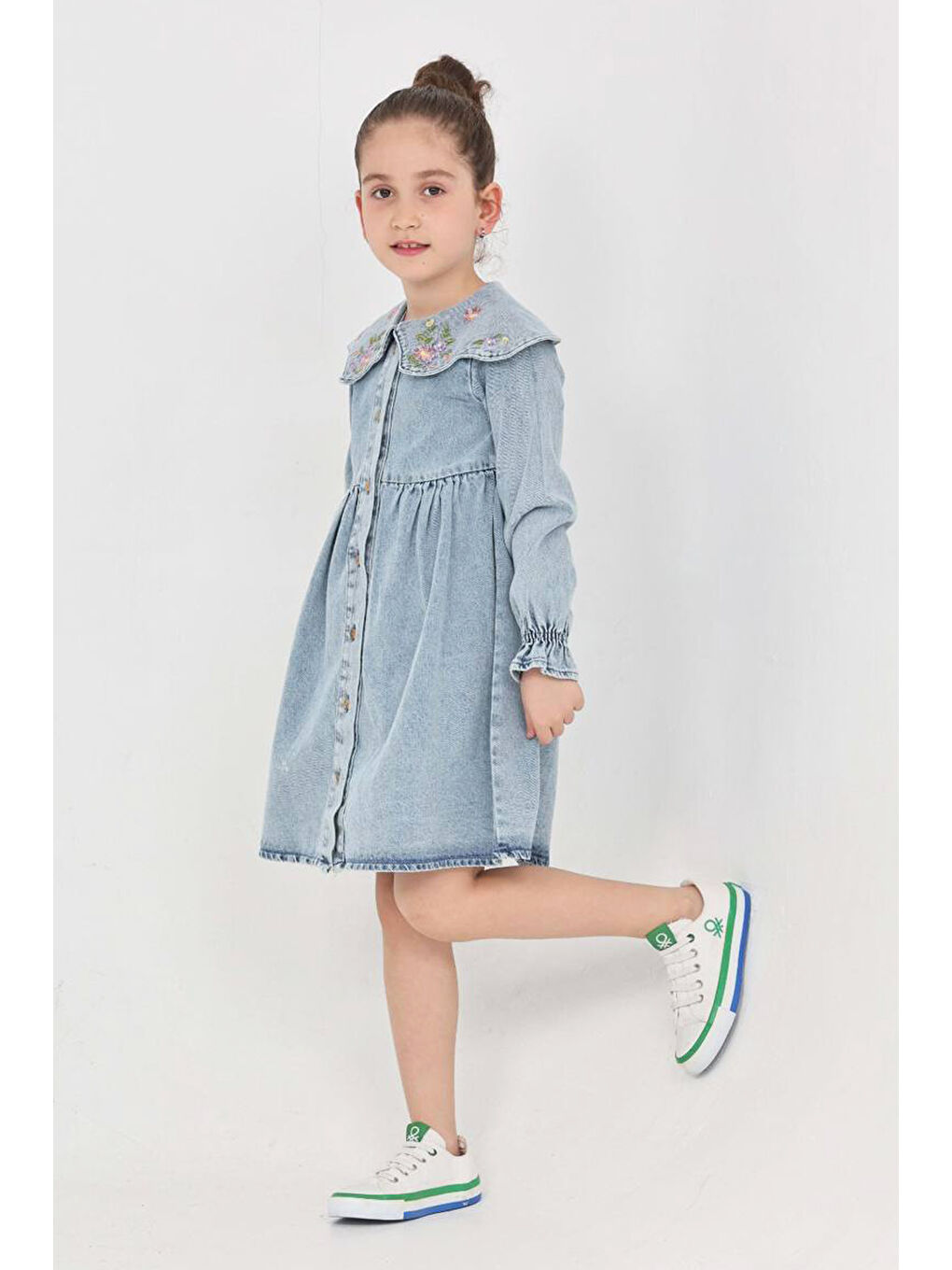 Mavi Kız Çocuk Yaka Detaylı ve Boydan Düğmeli Jean Elbise 12339-2