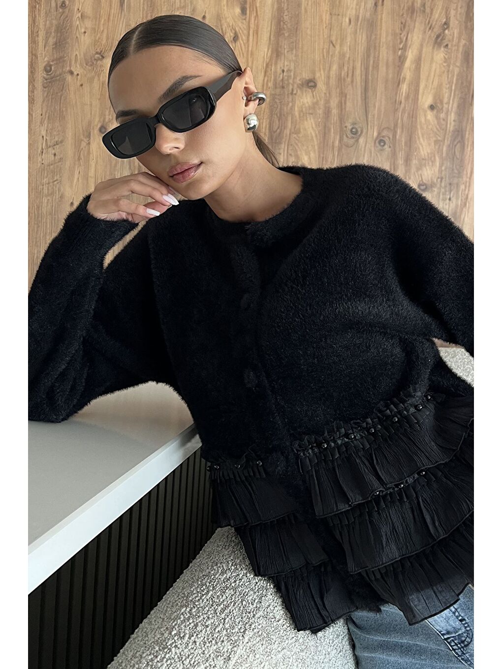 Siyah Alt Kısmı Fırfırlı Yumoş Triko Ceket (s,m,l,xl Uyumludur)-1