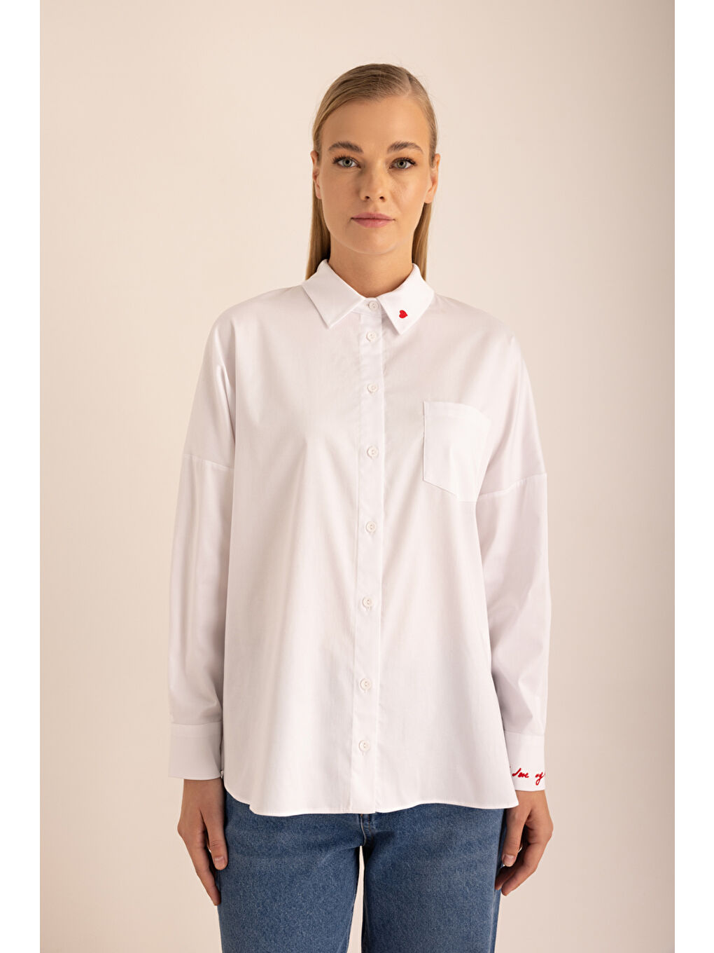 Beyaz Nakışlı Pamuk Gömlek-4