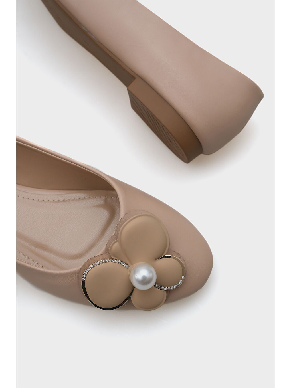 Bej Blanca İncili Çiçekli Aksesuarlı Kadın Babet-4