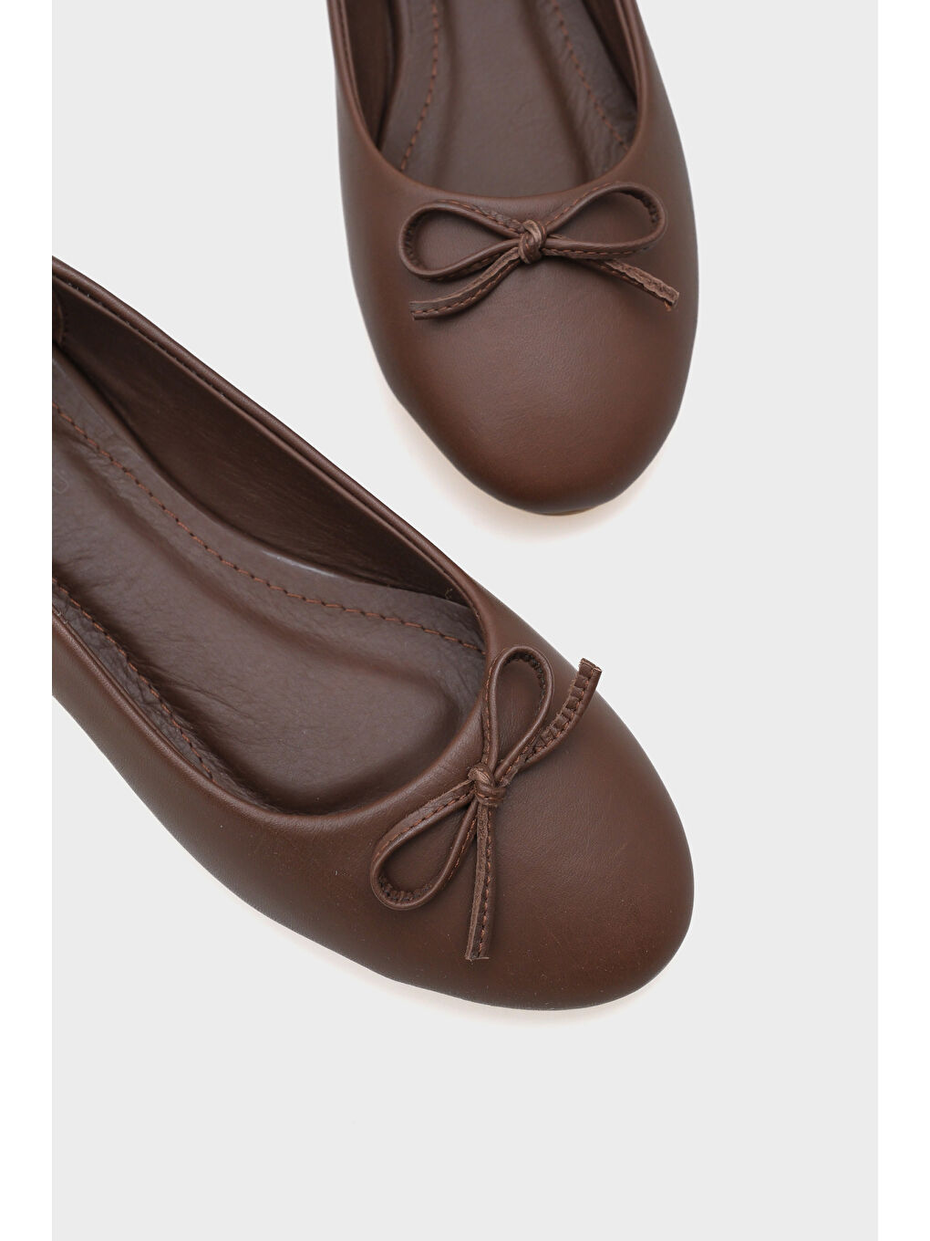 Kahverengi Bloom Hakiki Deri Fiyonklu Yuvarlak Burunlu Kadın Babet-3