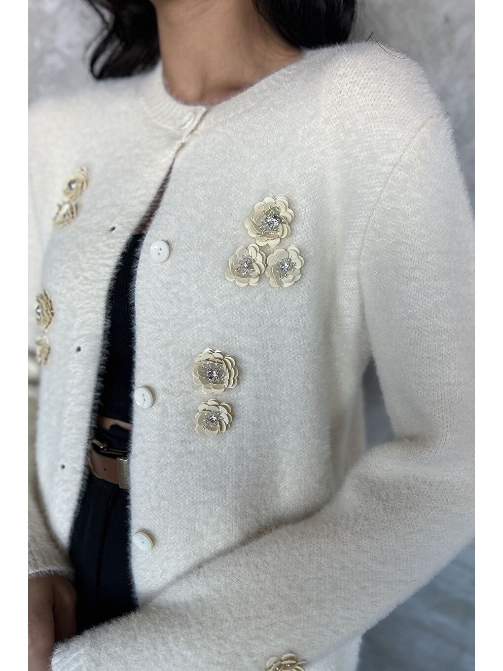 Ekru Kadın Pul İşlemeli Yumoş İplik Triko Ceket-2