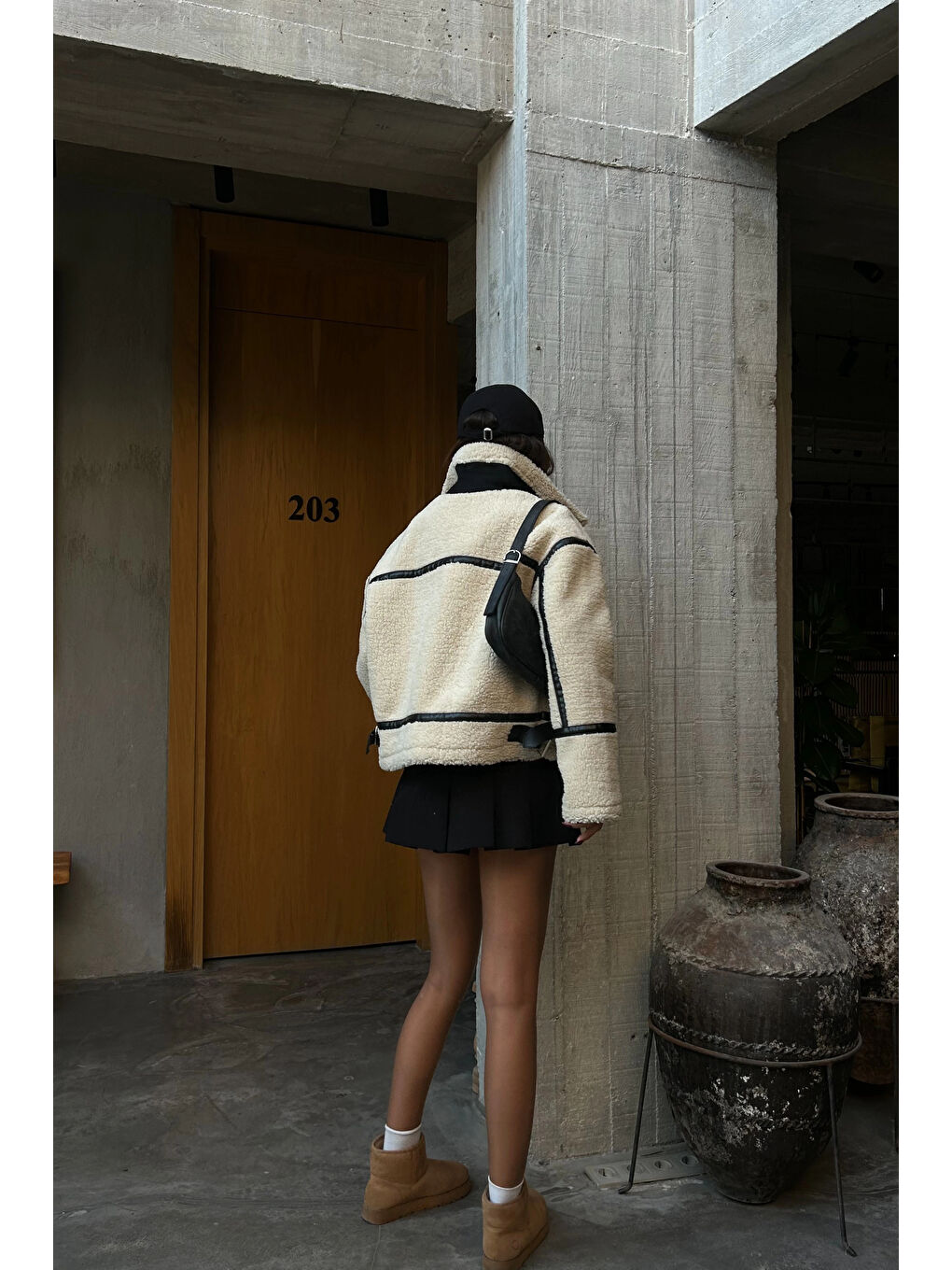 Ekru Kadın Krem Pelüş Crop Mont 1009-0798-2