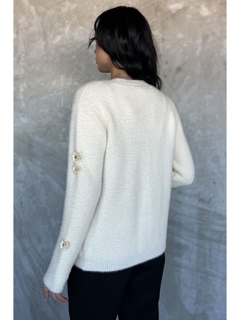 Ekru Kadın Pul İşlemeli Yumoş İplik Triko Ceket-3