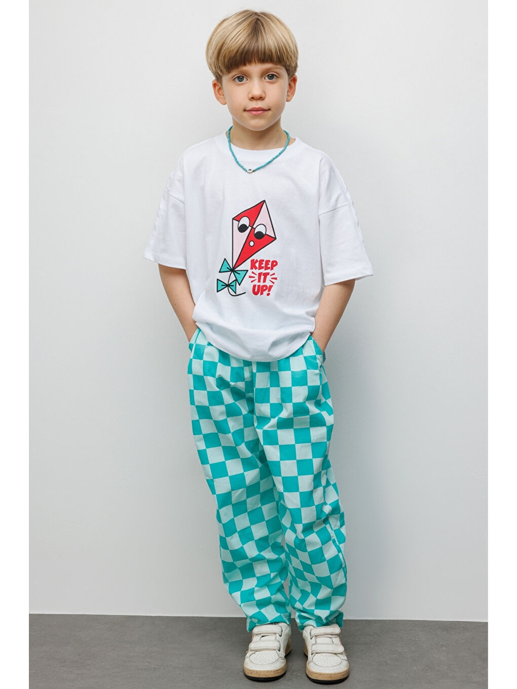 Yeşil Mint Uçurtma Baskılı Dama Desenli Çocuk Tişört Pantolon Takım - Lucia