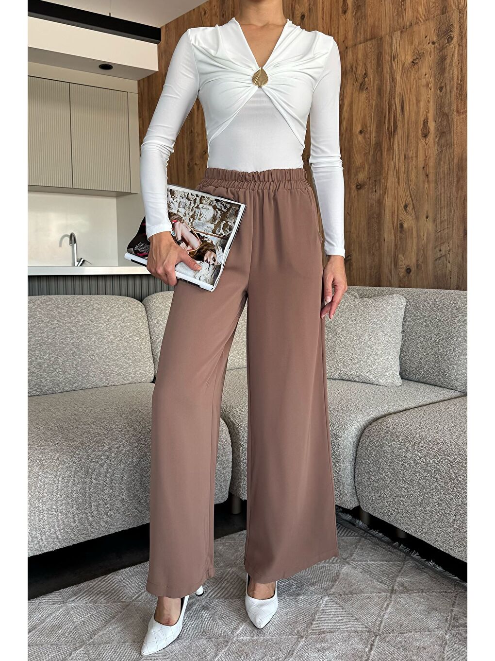 Ekru Kadın Bol Paça Bel Lastikli Kumaş Pantolon-1