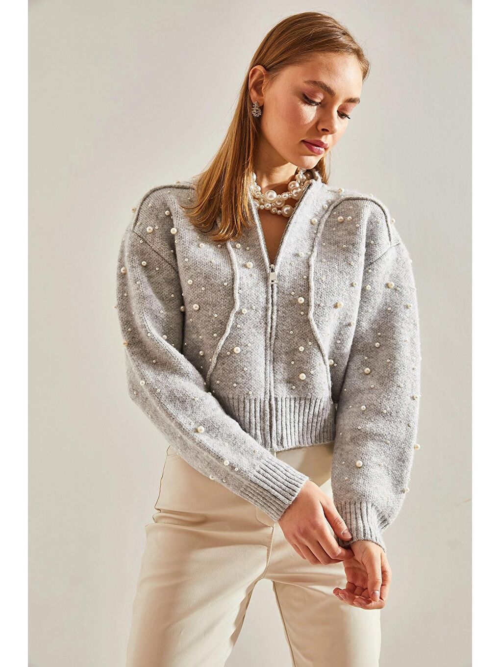 Gri Kadın İnci Taş İşlemeli Triko Hırka-1
