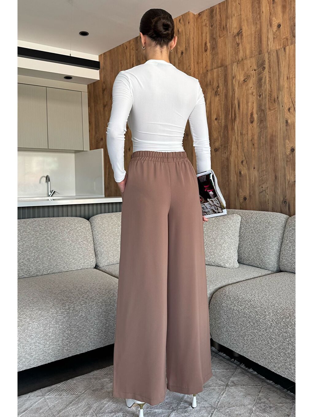 Ekru Kadın Bol Paça Bel Lastikli Kumaş Pantolon-2