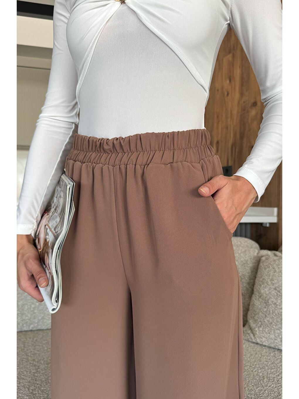 Ekru Kadın Bol Paça Bel Lastikli Kumaş Pantolon-3