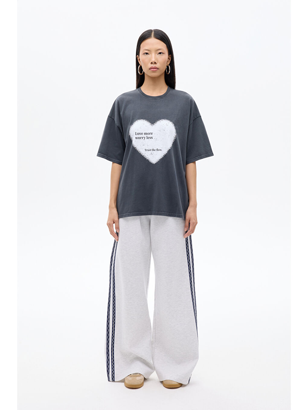 Kalp Baskılı Oversize Tişört Antrasit-1