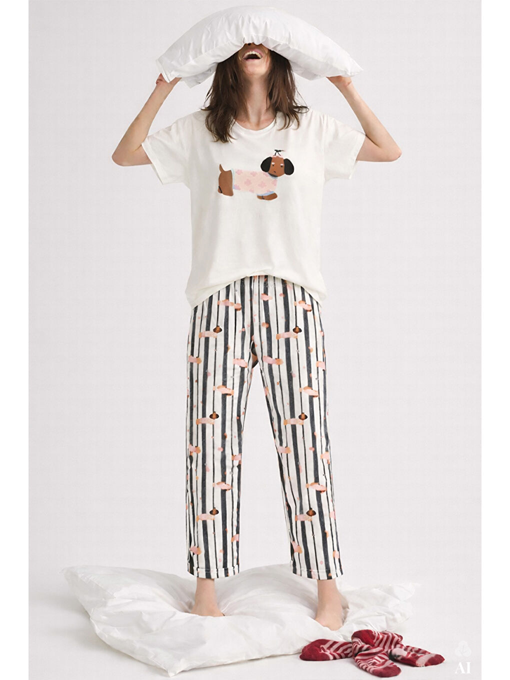 Ekru Kadın Pamuklu Renkli Köpek Baskılı Örme Pijama Takımı