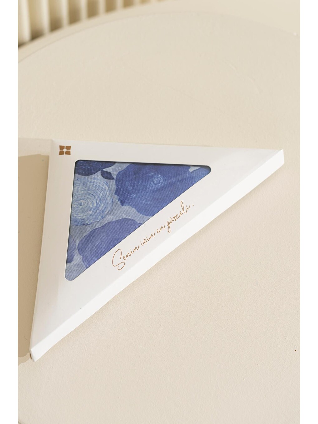 İndigo Gül Desenli Soft Eşarp Karia-4