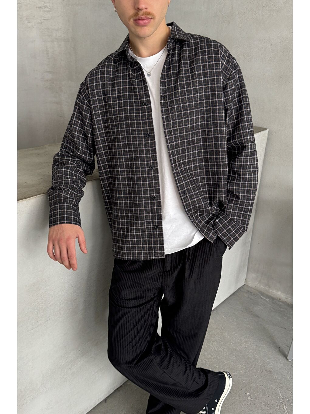 Siyah Erkek Oversize Kesim Kareli Gömlek