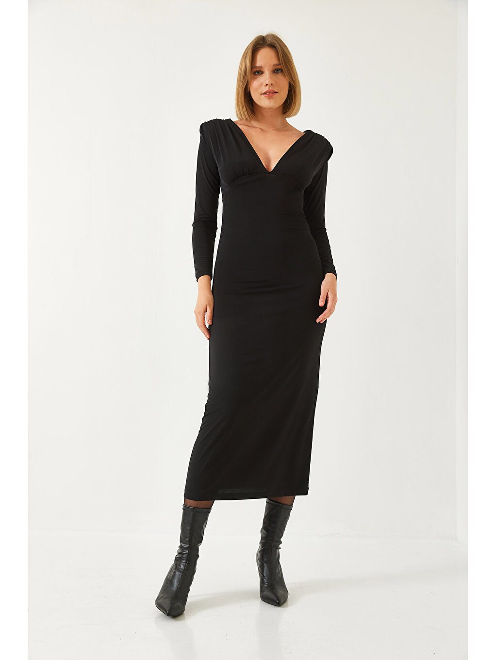 Siyah Kadın V Yaka Omuz Vatkalı Candy Kumaş Elbise-1