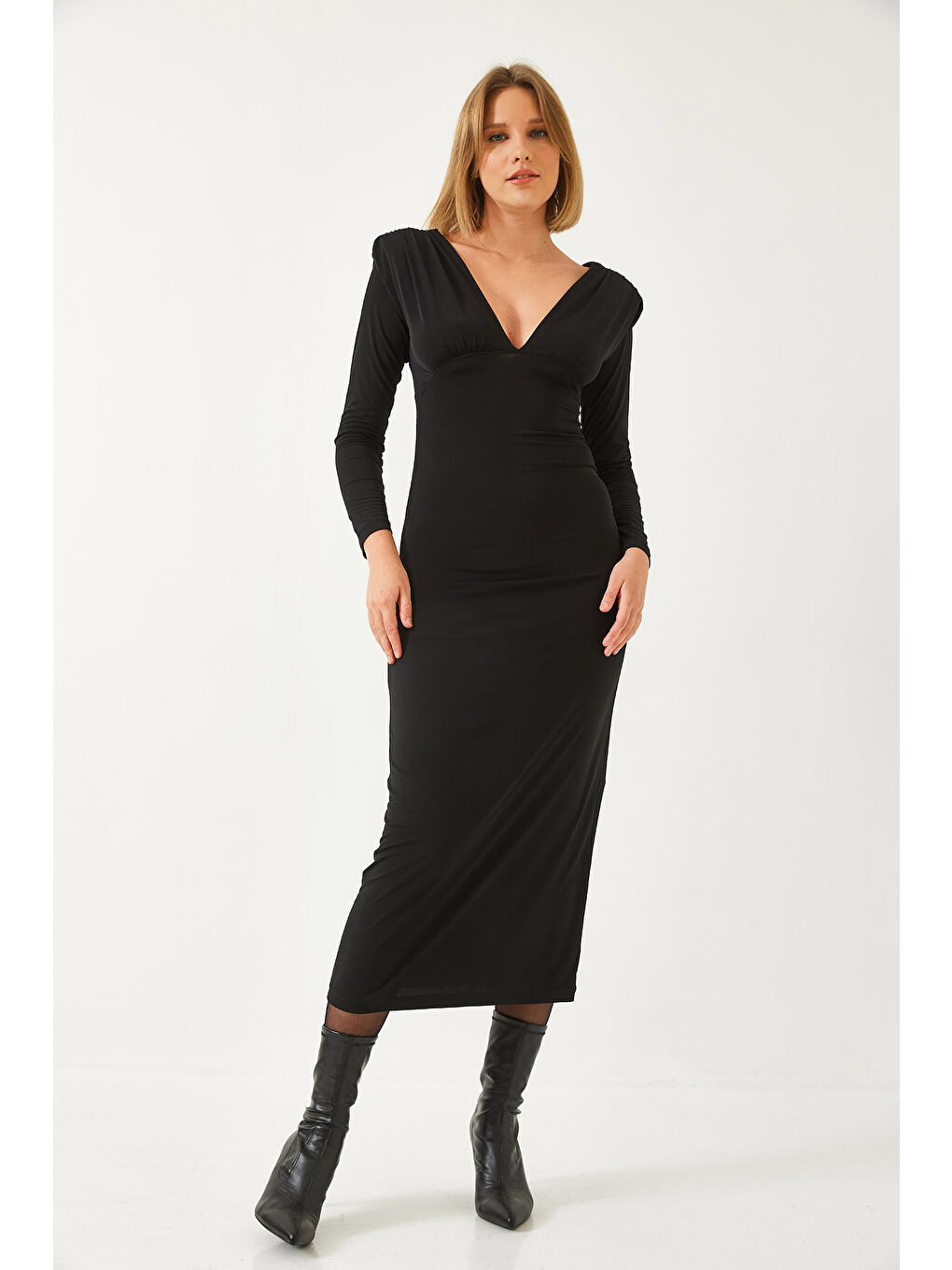 Siyah Kadın V Yaka Omuz Vatkalı Candy Kumaş Elbise-3