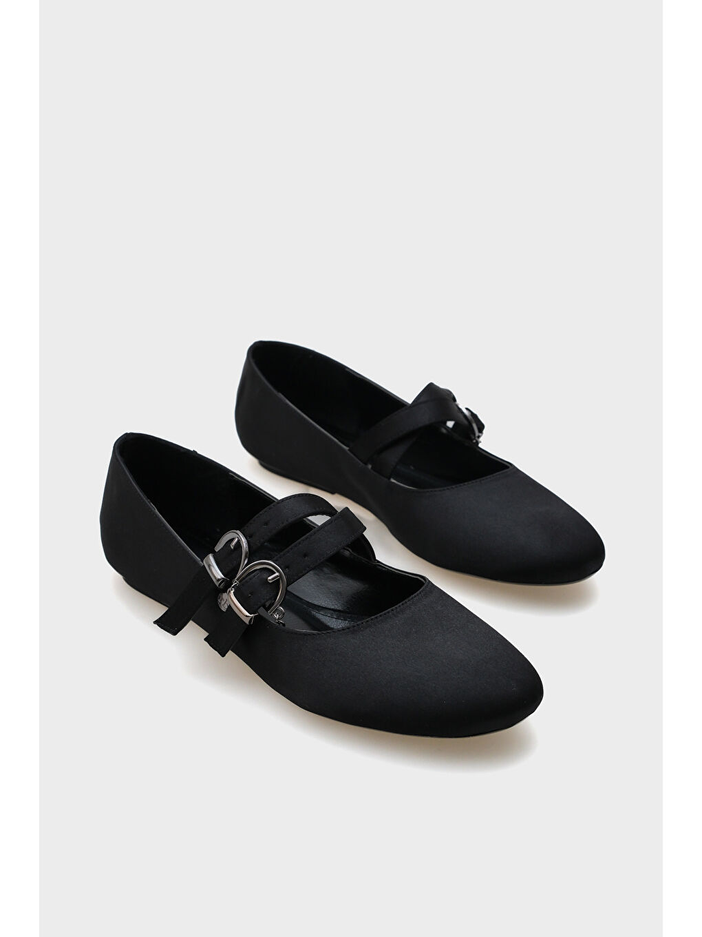 Siyah Azalea Çift Bantlı Tokalı Babet-1